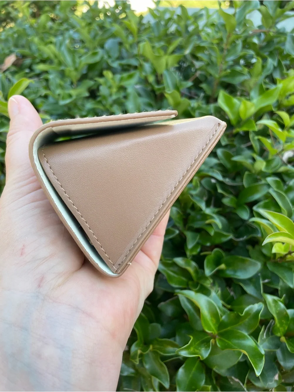 Burberry Beige/Tan Sunglasses/ Eyeglasses case big size